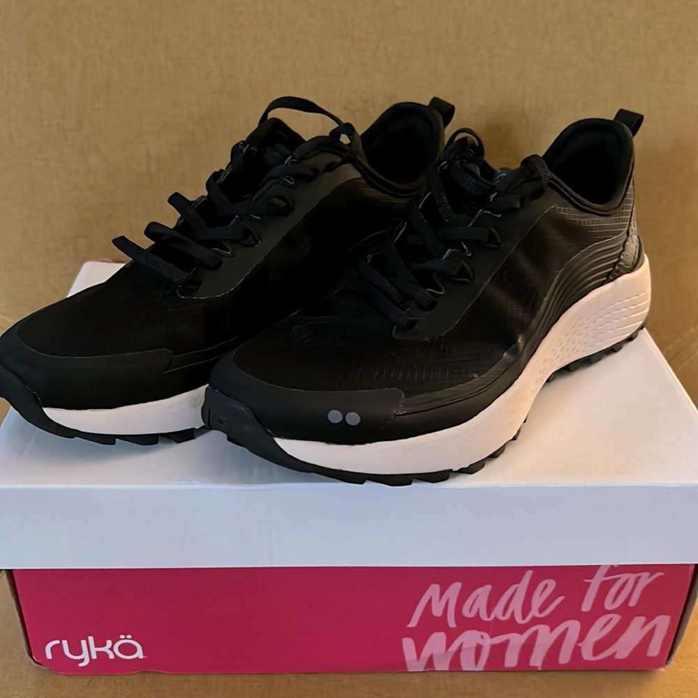 Ryka Kaya outdoor shoes | Women’s 6.5M